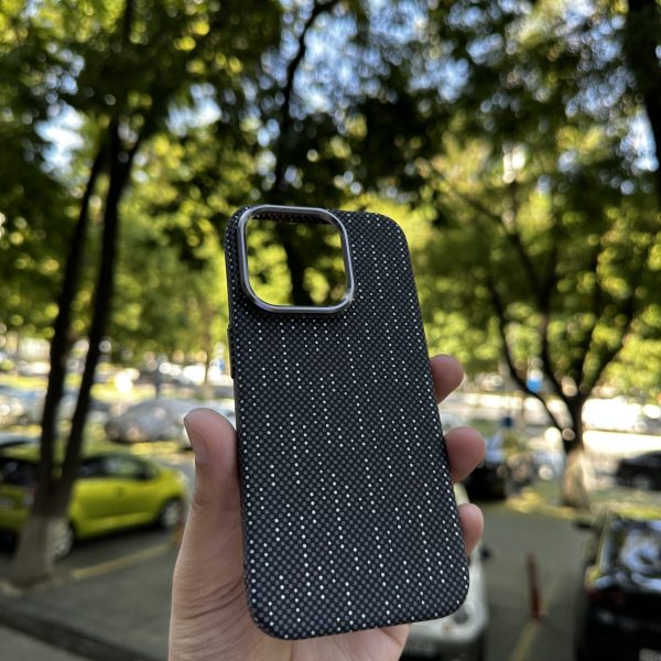 Карбоновый чехол для iPhone15 Pro и iPhone15 Pro Max — изображение 15