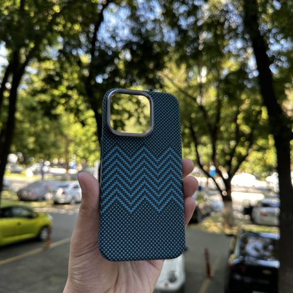 Карбоновый чехол для iPhone15 Pro и iPhone15 Pro Max — изображение 10